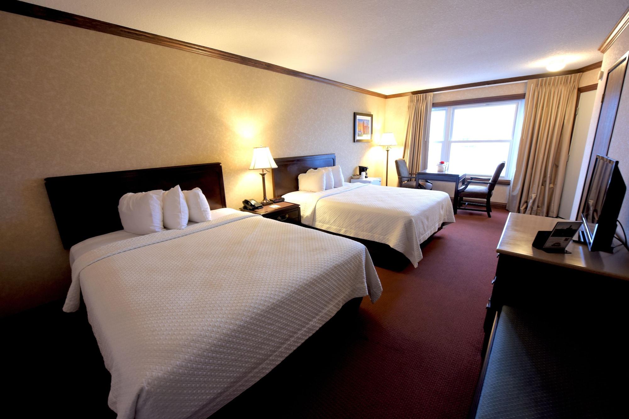 Days Inn By Wyndham Mackinaw City - Lakeview Exterior photo